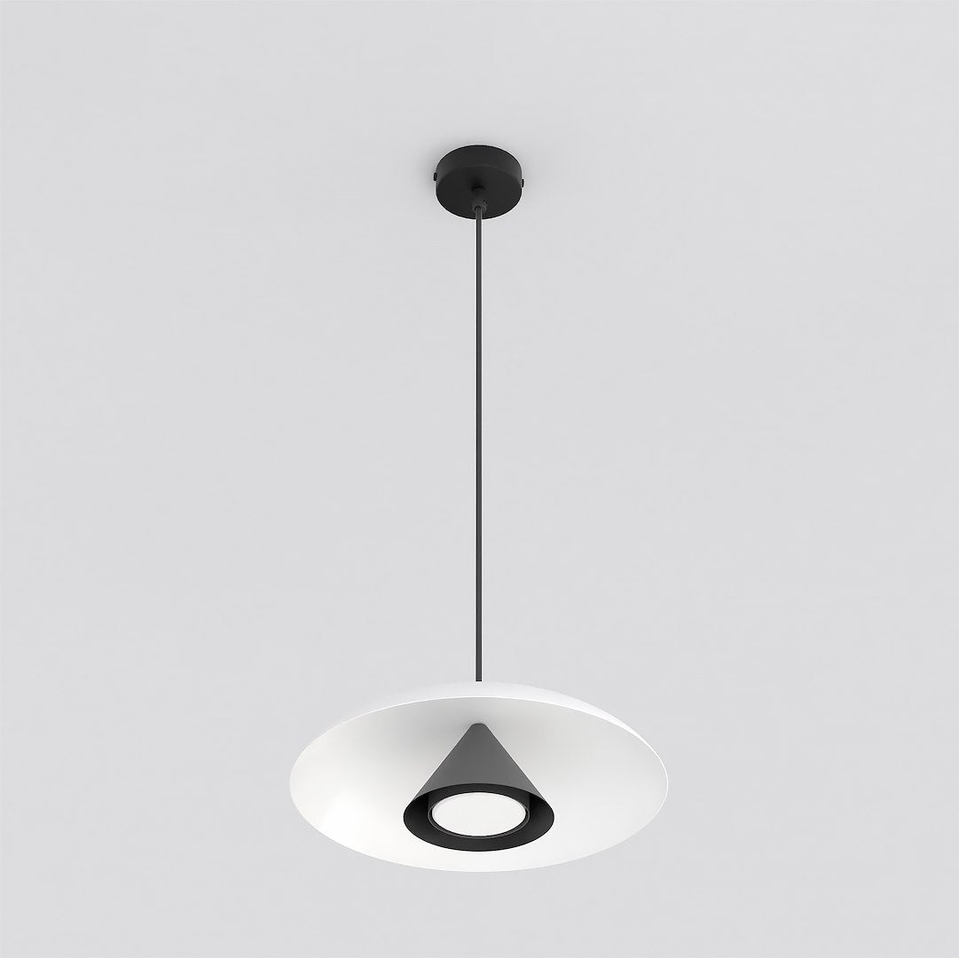 Vue de dessous du grand diffuseur blanc avec cône noir central lumineux