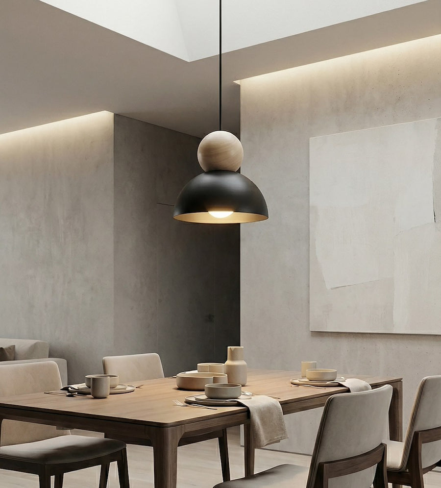 Vue en situation dans une salle à manger minimaliste aux murs béton ciré