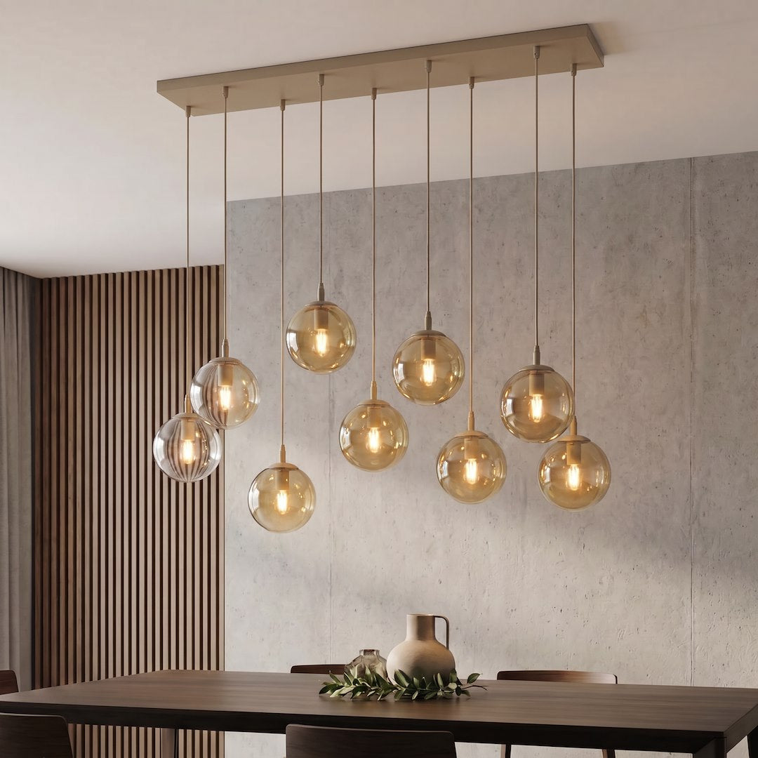 Suspension Cosmo 9 lumières beige, verre ambré