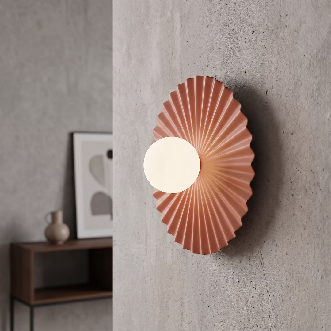 Applique murale Umbra corail, verre blanc, P 35 cm