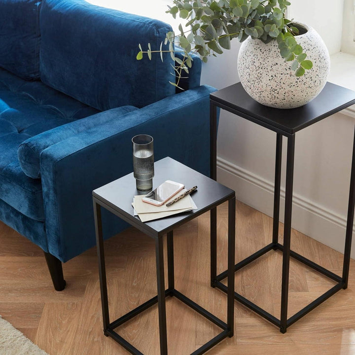 Alice'S Home - Lot De 2 Tables D'Appoint Gigognes Noires - Industrielle - Bouts De Canapé 34X34X74Cm / 30X30X54Cm | Designix - Amazon    - https://designix.fr/