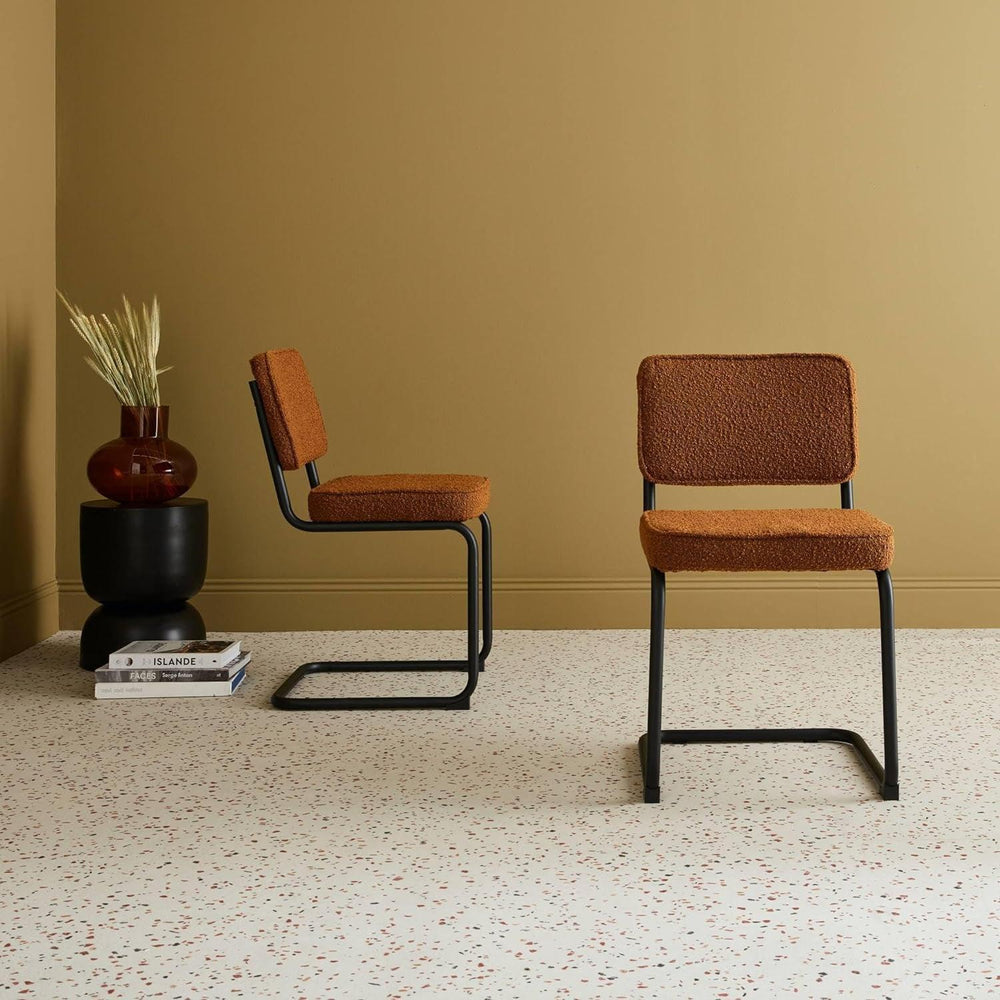 "Chaises Cantilever Bouclette Ocre" | Designix - 3333    - https://designix.fr/