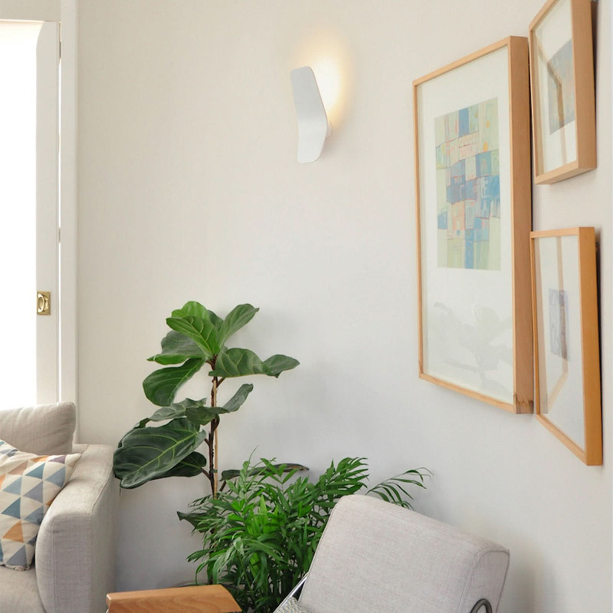 Applique murale LED Ashiya en aluminium, blanc mat, hauteur 27 cm