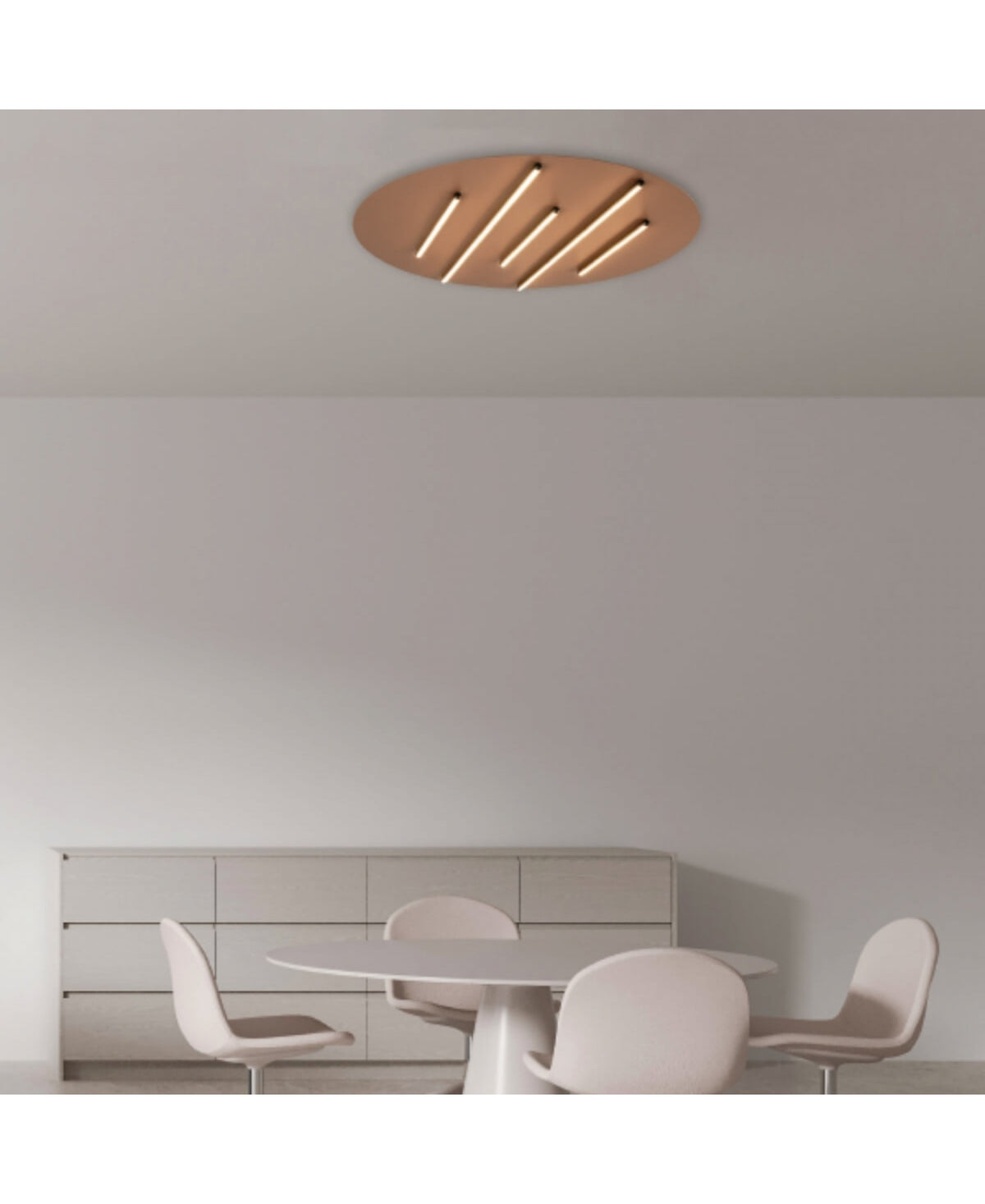 Mise en situation du plafonnier éclairé dans une pièce au mobilier beige