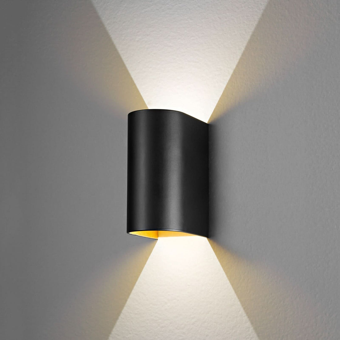 Applique murale LED DLS Feeling en aluminium, noir et or, 2 lumières, hauteur 13 cm