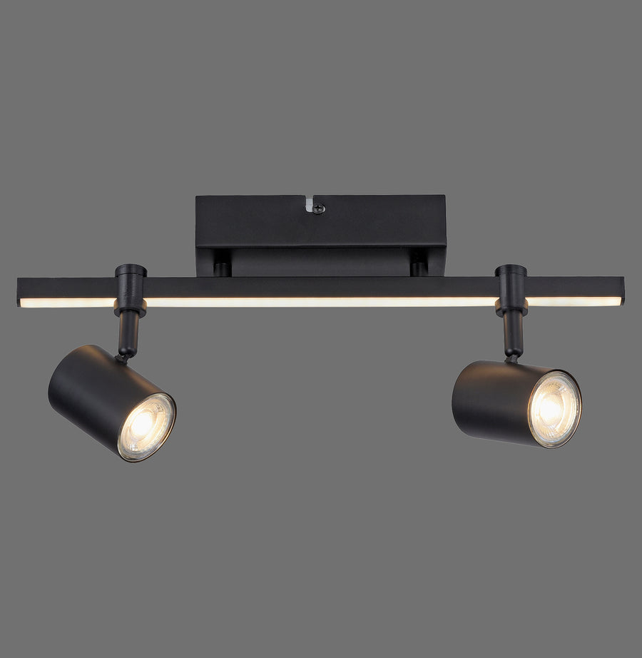 Vue de face du plafonnier noir avec barre LED et deux spots orientables allumés