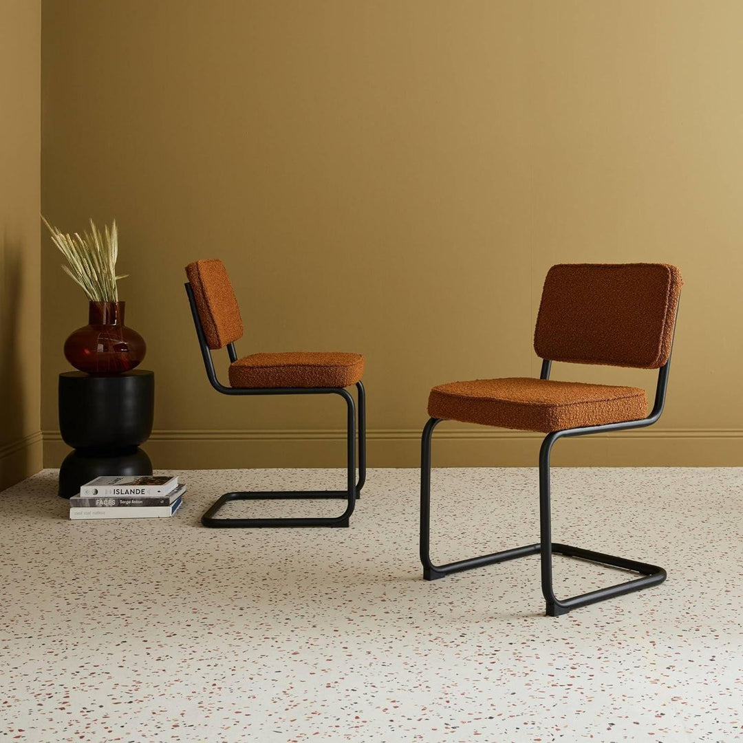 "Chaises Cantilever Bouclette Ocre" | Designix - 3333    - https://designix.fr/