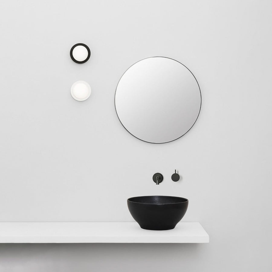 Applique murale LED May IP44 en verre, noir et blanc, Ø 12 cm, IP44
