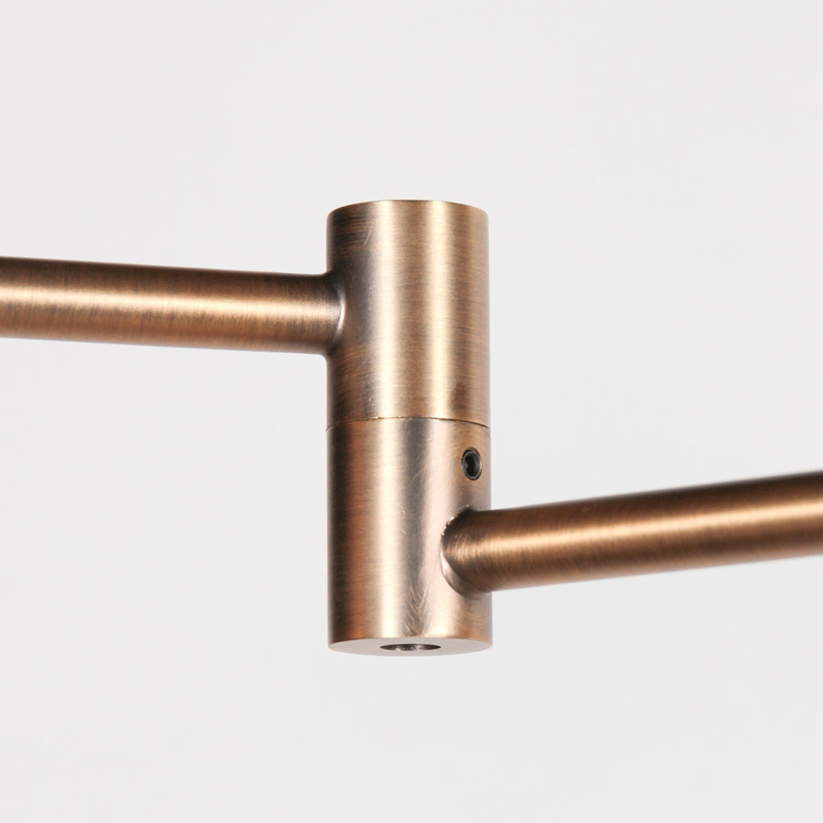 Lampadaire à batterie Soleil 3515BR en bronze brossé avec bras pivotant