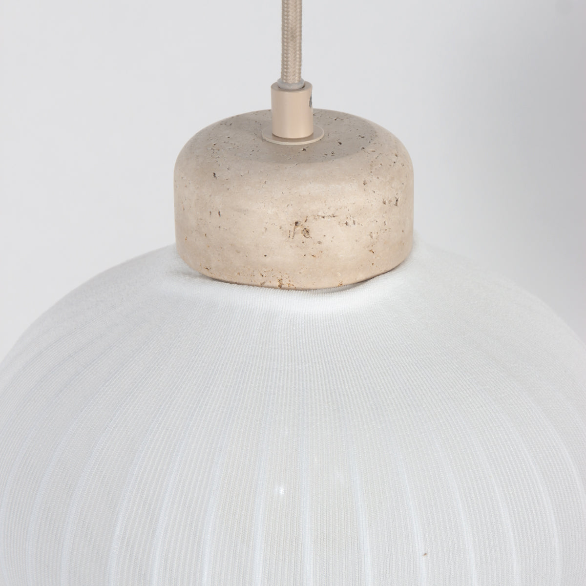 Suspension travertin et lin Travino – vue 3 – Designix.fr