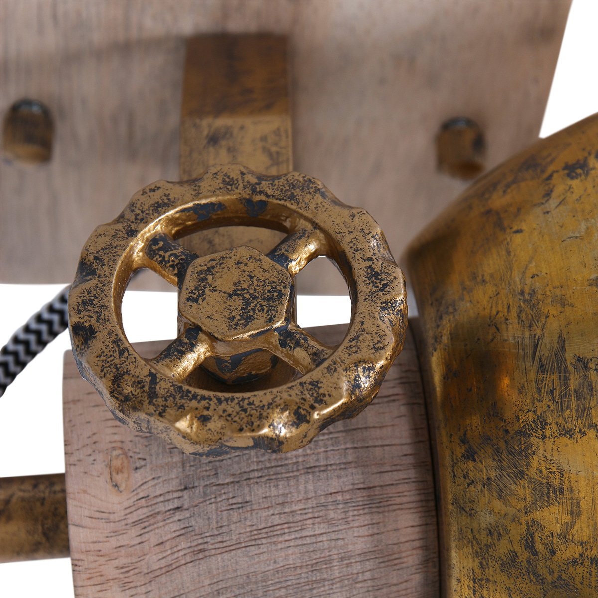 Spot Gearwood bronze