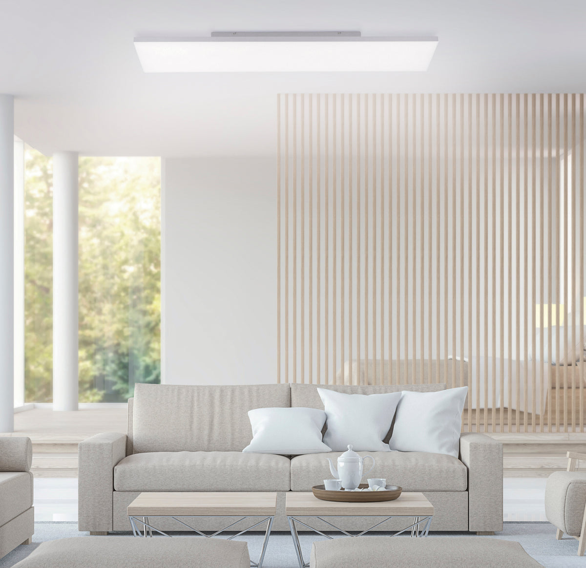 Mise en ambiance du plafonnier LED blanc fixé au plafond d'un salon contemporain.