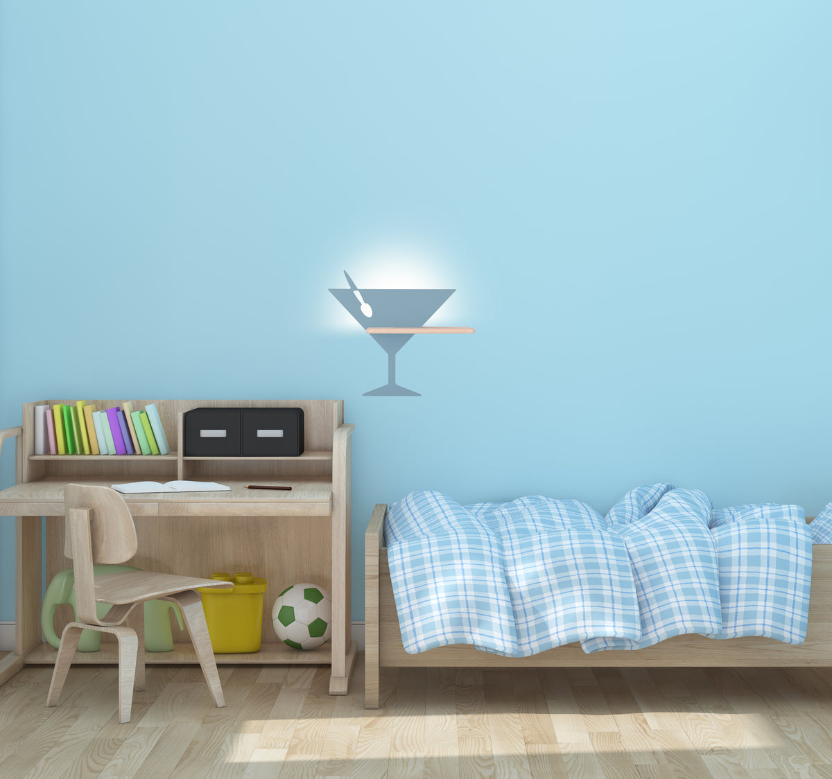 Mise en ambiance chambre enfant bleue avec bureau, lit et étagère bois
