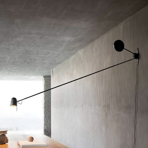 Applique murale LED Counterbalance en aluminium, noir