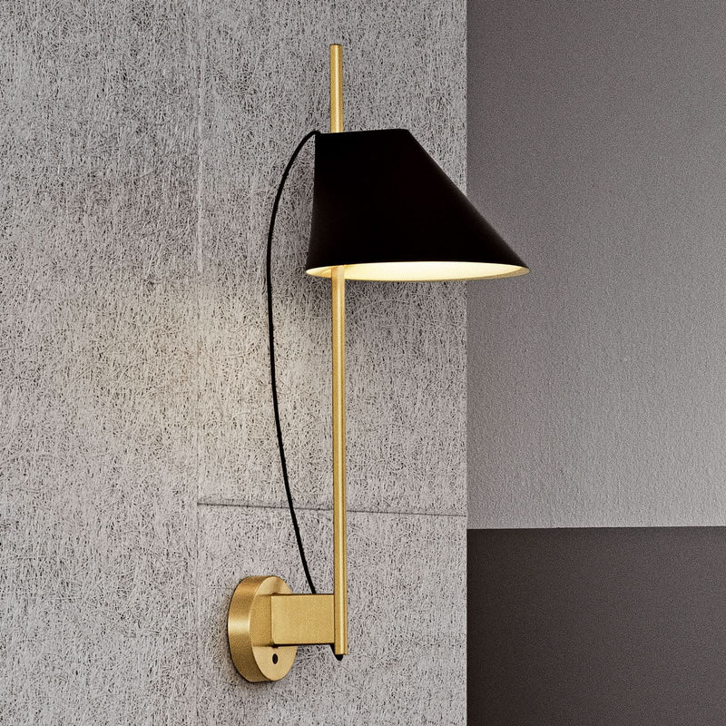 Applique murale LED Yuh Brass en laiton, noir, hauteur 62,6 cm