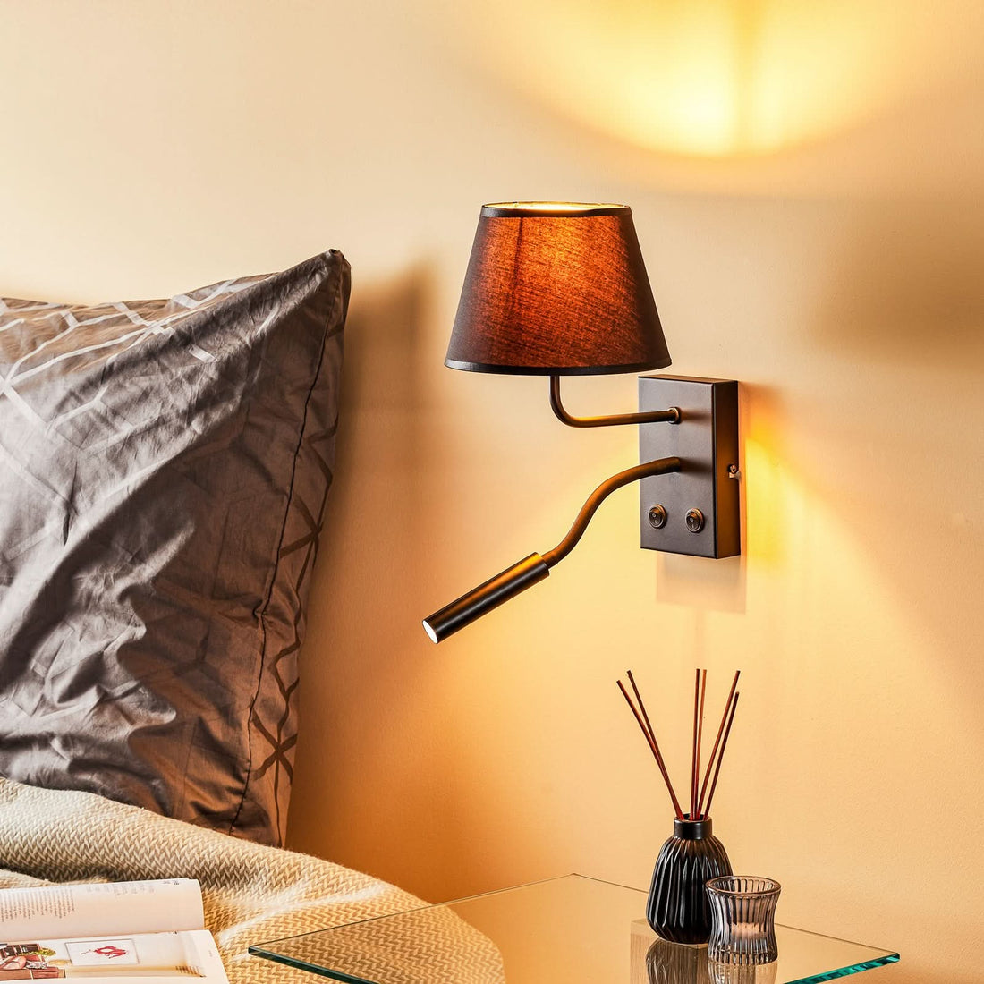Applique murale Soho en tissu, noir et doré, 2 lumières, hauteur 38 cm, largeur 18 cm, modèle 2