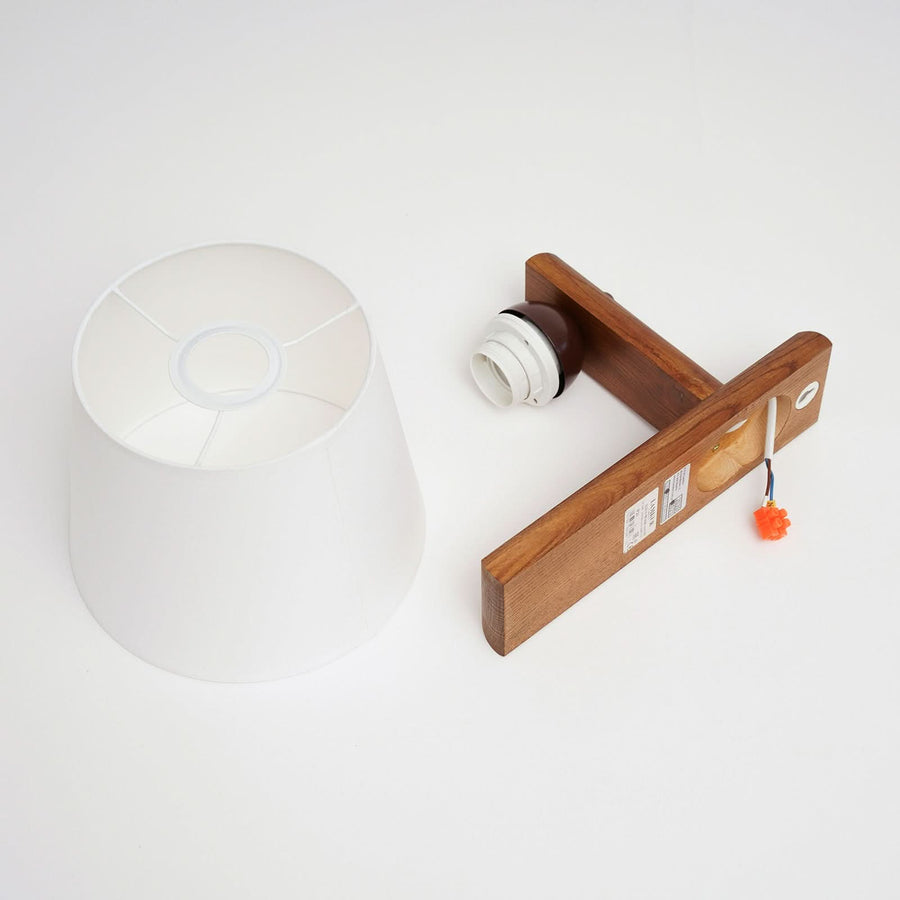 Applique murale Sweden en bois, noyer et blanc, hauteur 24,5 cm