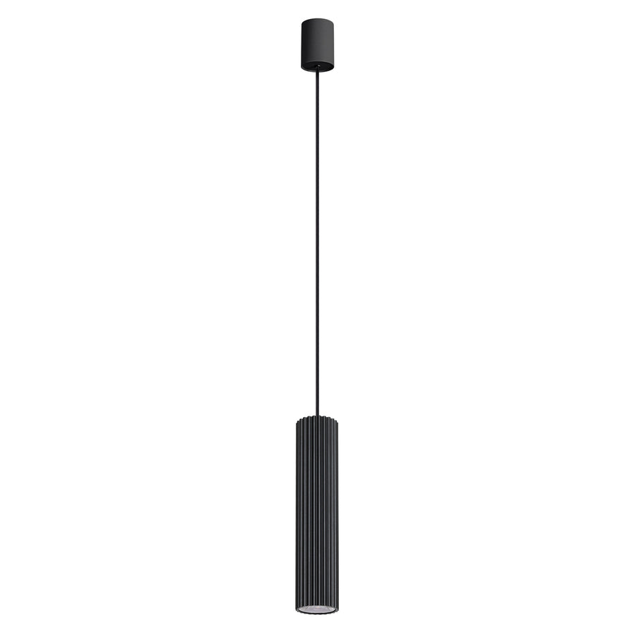 Variante noire du luminaire, câble et rosace noirs, abat-jour cylindrique cannelé en métal.
