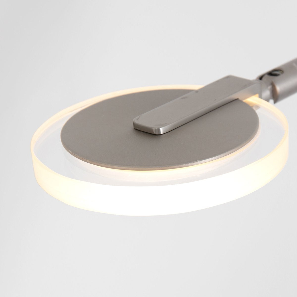 Lampadaire Turound argenté
