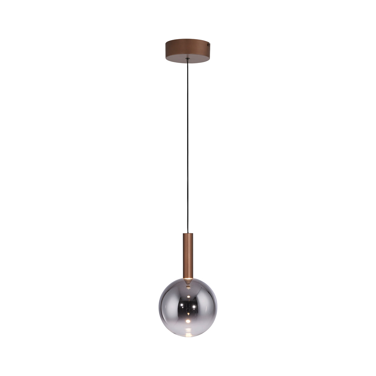 Vue de face de la suspension sur fond blanc, câble noir et réflecteur en verre.