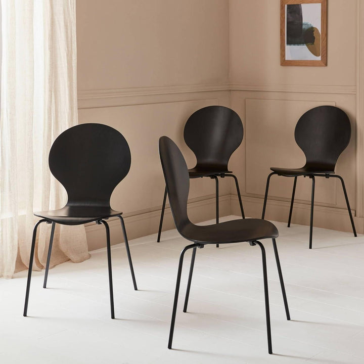 "Chaises Noires Rétro Empilables" | Designix - 3333    - https://designix.fr/