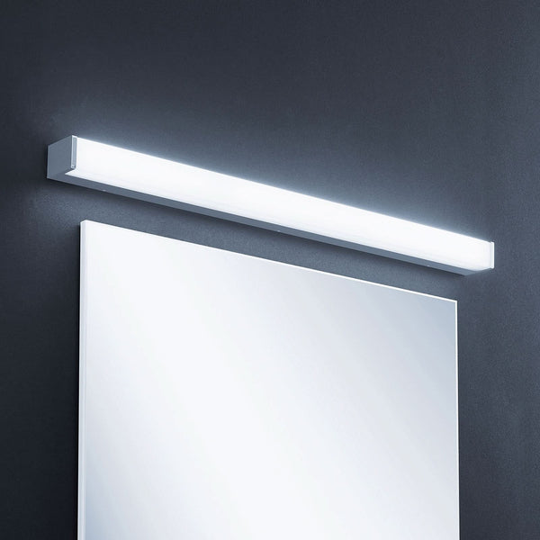 Applique murale LED Klea en aluminium, blanc et chromé, hauteur 5 cm, IP44, 3000 K, 15 W