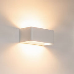 Applique murale LED Karam en aluminium, blanc, hauteur 8 cm, 3000 K, 5,5 W