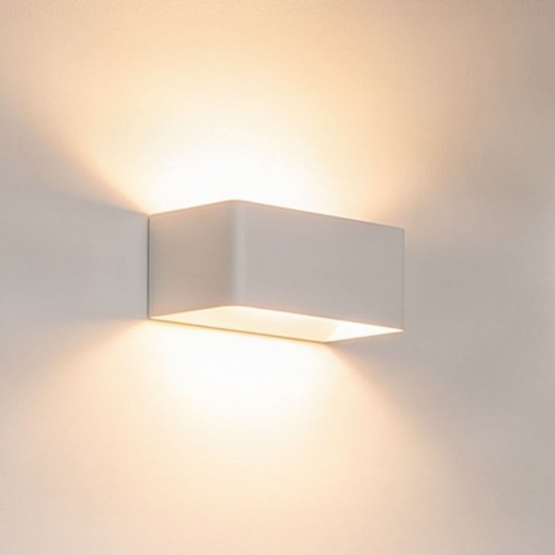 Applique murale LED Karam en aluminium, blanc, hauteur 8 cm, 3000 K, 5,5 W