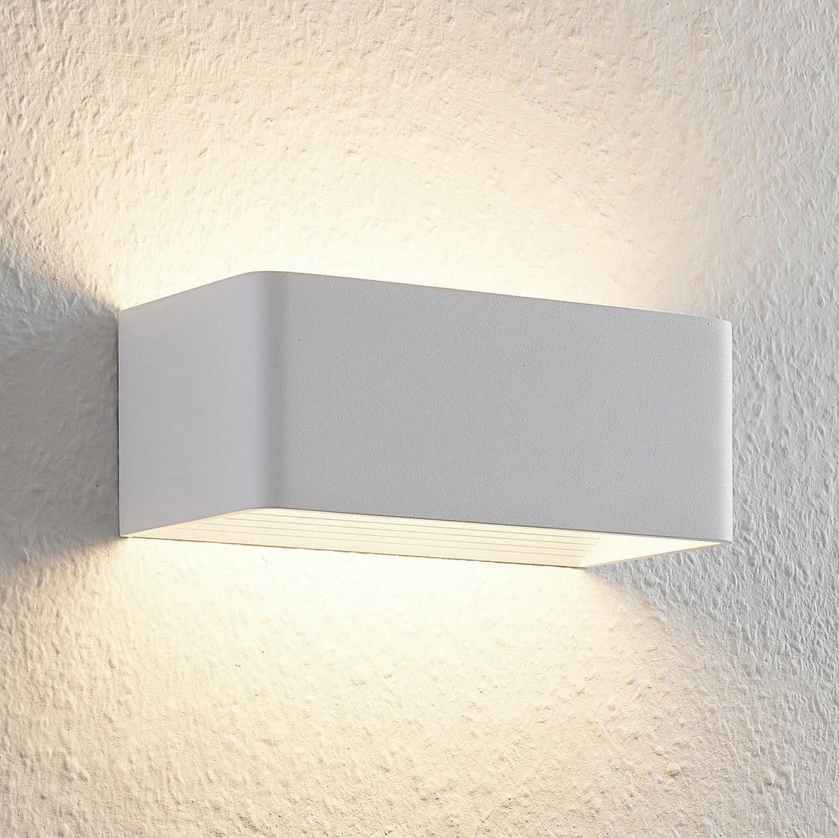 Applique murale LED Karam en aluminium, blanc, hauteur 8 cm, 3000 K, 5,5 W