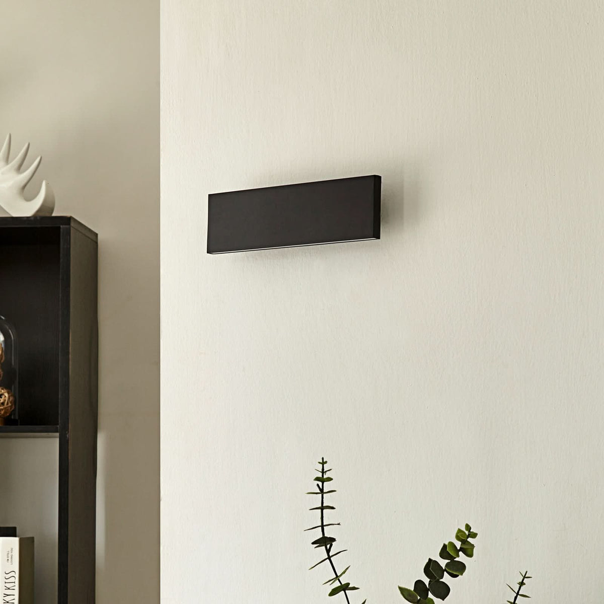 Applique murale LED Ignazia en acier, noir, hauteur 8 cm, 3000 K, 12 W
