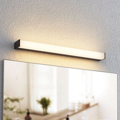 Applique murale LED Ulisan en aluminium, noir mat et blanc, hauteur 4 cm, IP44, 3000 K, 7,2 W