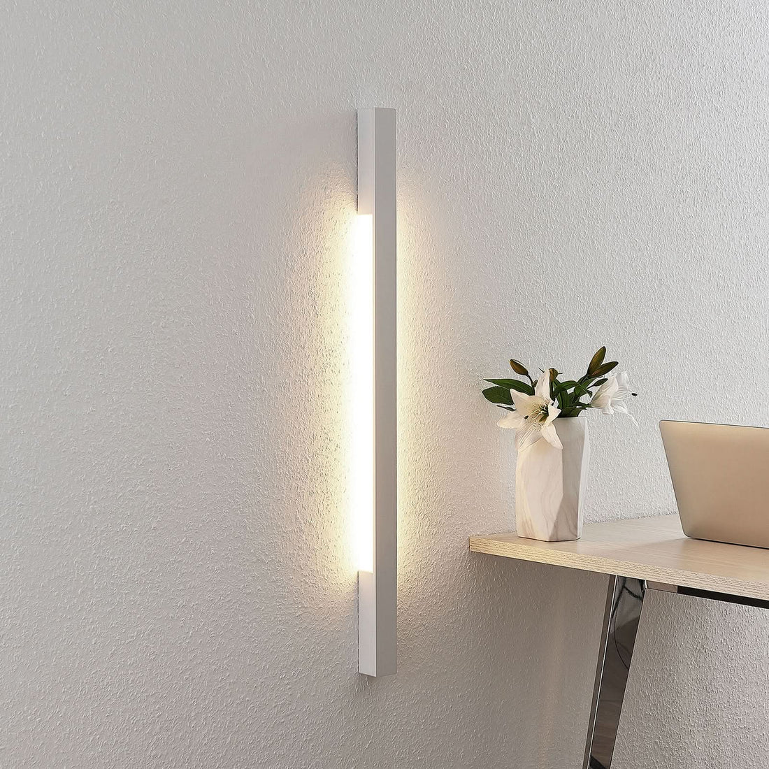 Applique murale LED Ivano en aluminium, blanc, hauteur 91 cm