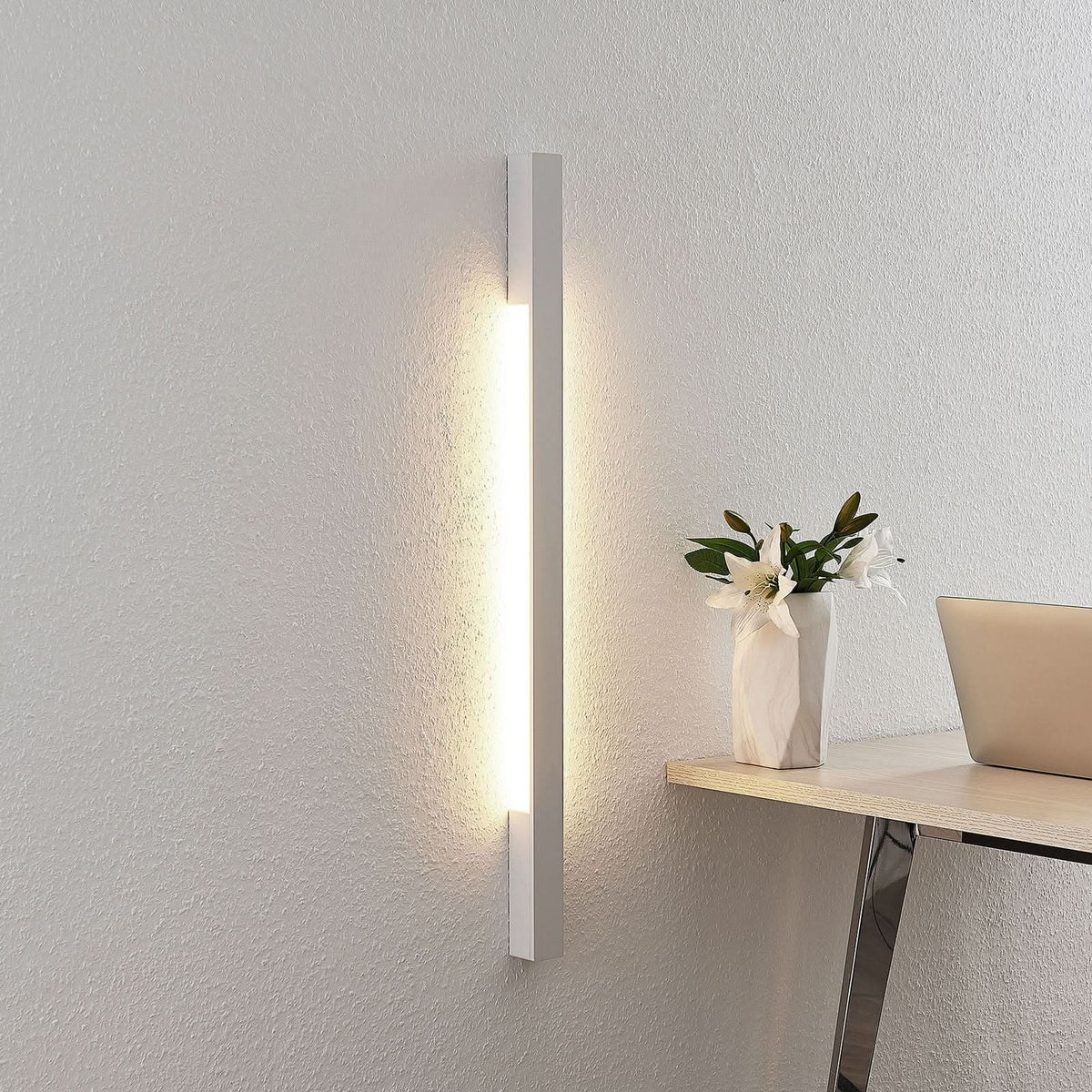 Applique murale LED Ivano en aluminium, blanc, hauteur 91 cm