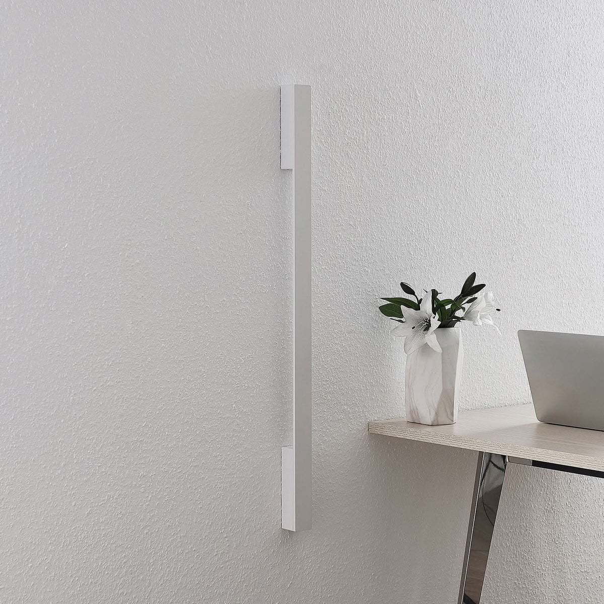 Applique murale LED Ivano en aluminium, blanc, hauteur 91 cm