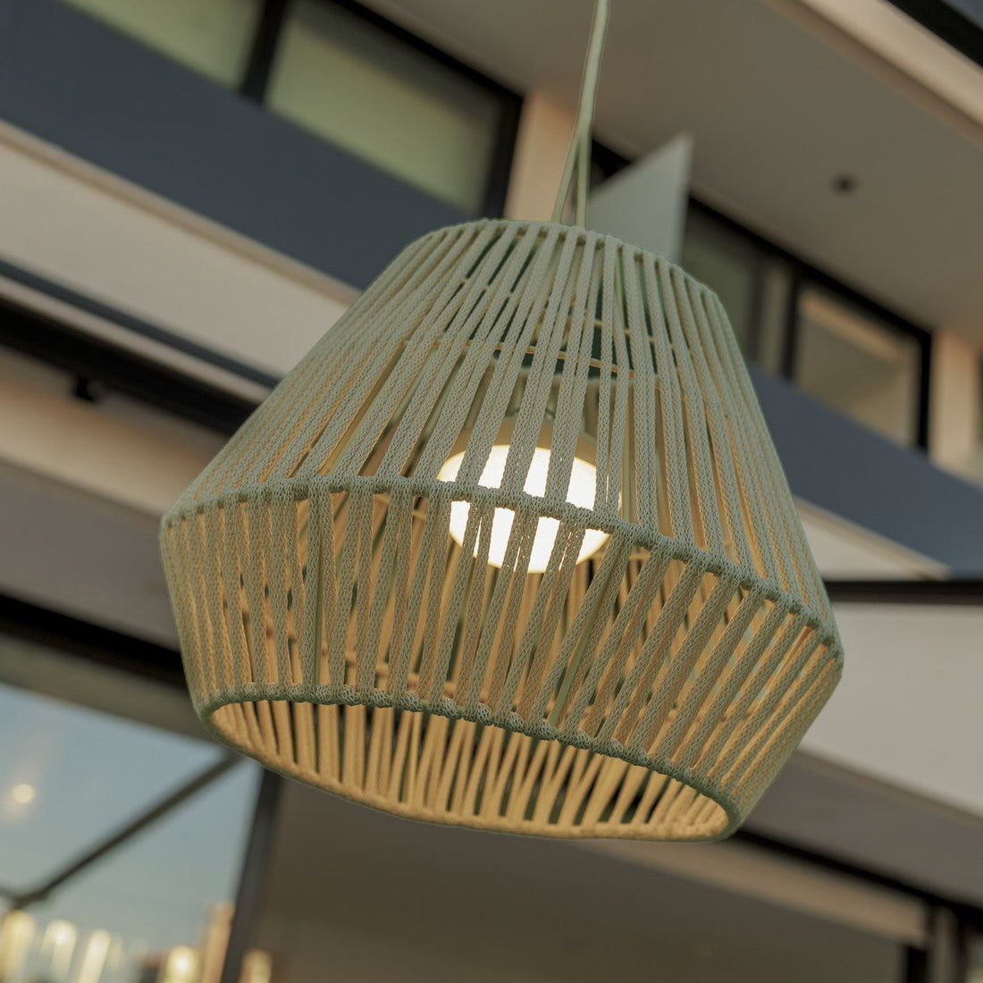 Suspension sans fil Conta Hang en PVC recyclé