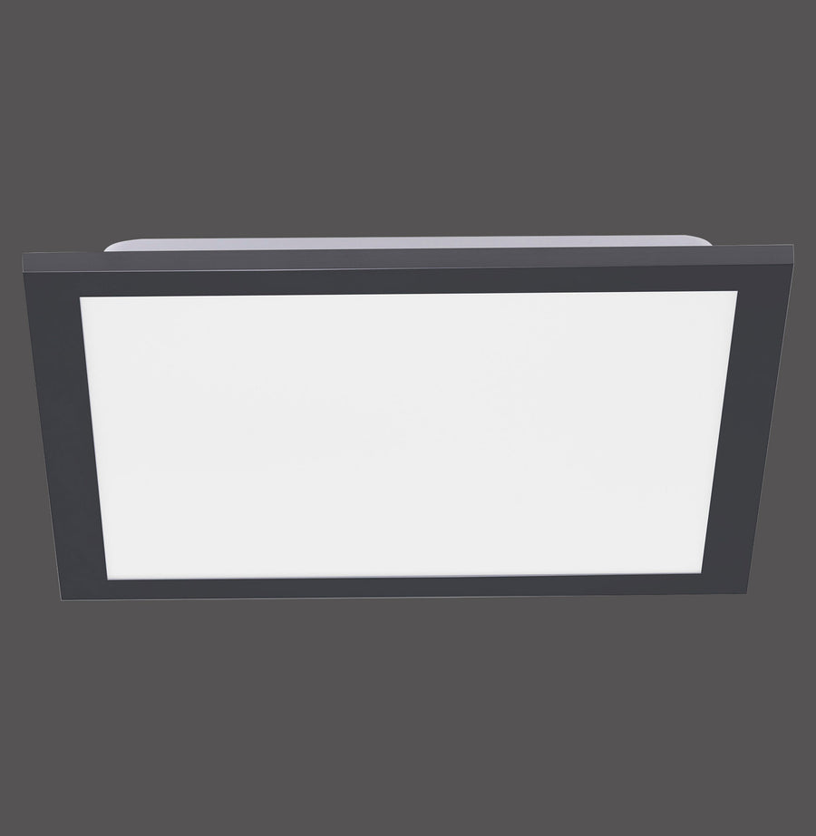 Vue de face du plafonnier rectangulaire noir avec grand diffuseur blanc.