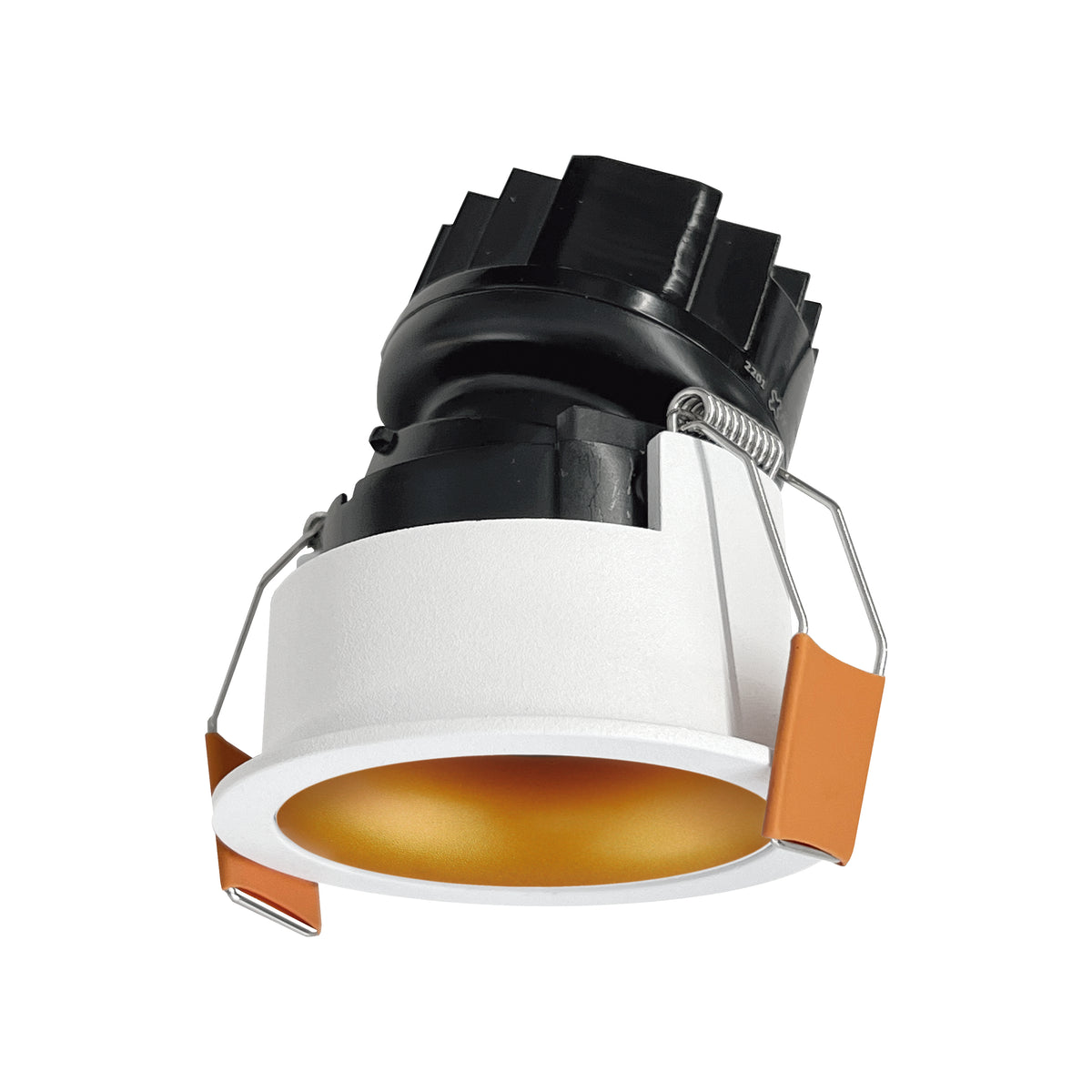 Spot encastrable blanc présenté avec réflecteur doré, corps noir et pinces de maintien orange.