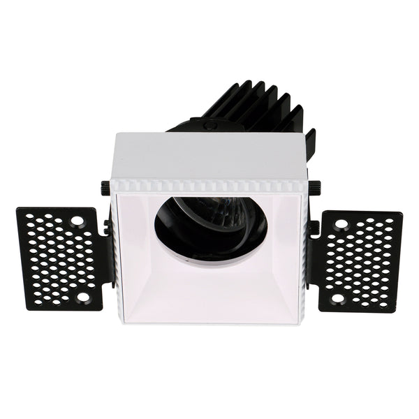Spot encastrable orientable VIP2T carré, optique ronde, LED intégrée, variable 1-10 V