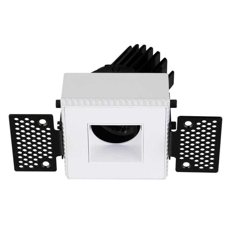 Spot encastrable orientable VIP3T carré, LED intégrée, variable