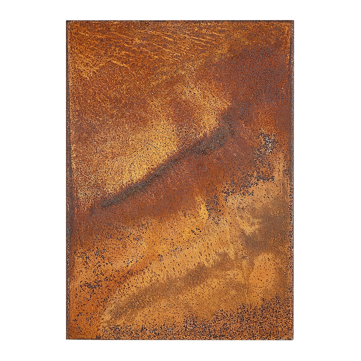 Gros plan détaillé de la texture rouillée et des nuances de l'acier corten.