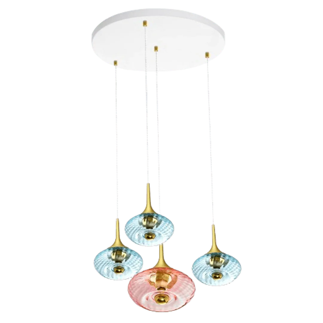 Détail de la suspension avec rosace blanche et quatre verrines bleues et rose pâle