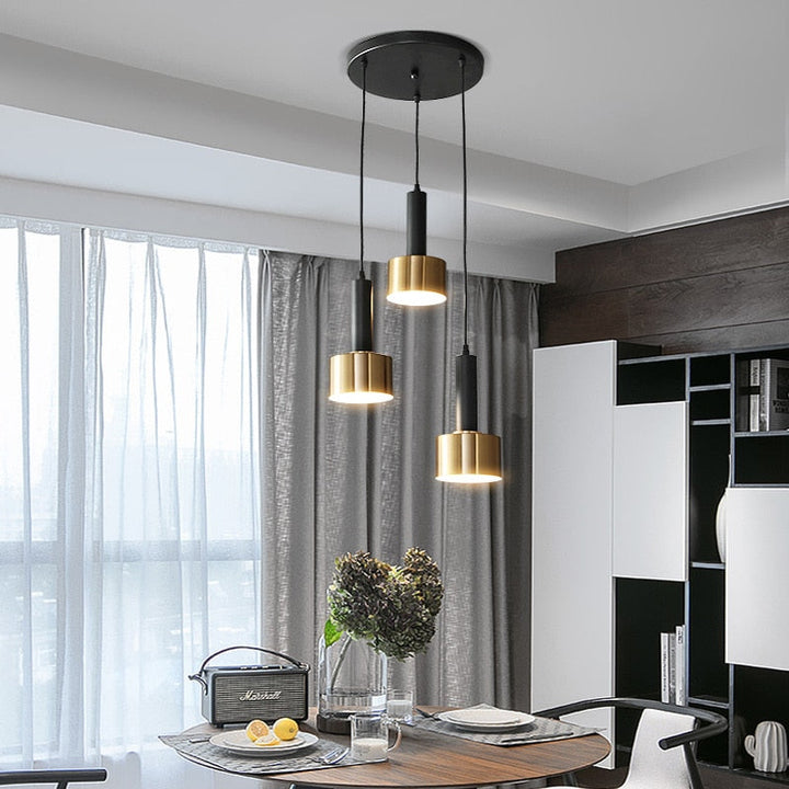 lustre-plafond | Designix - Lustre Noir/Or Rond - https://designix.fr