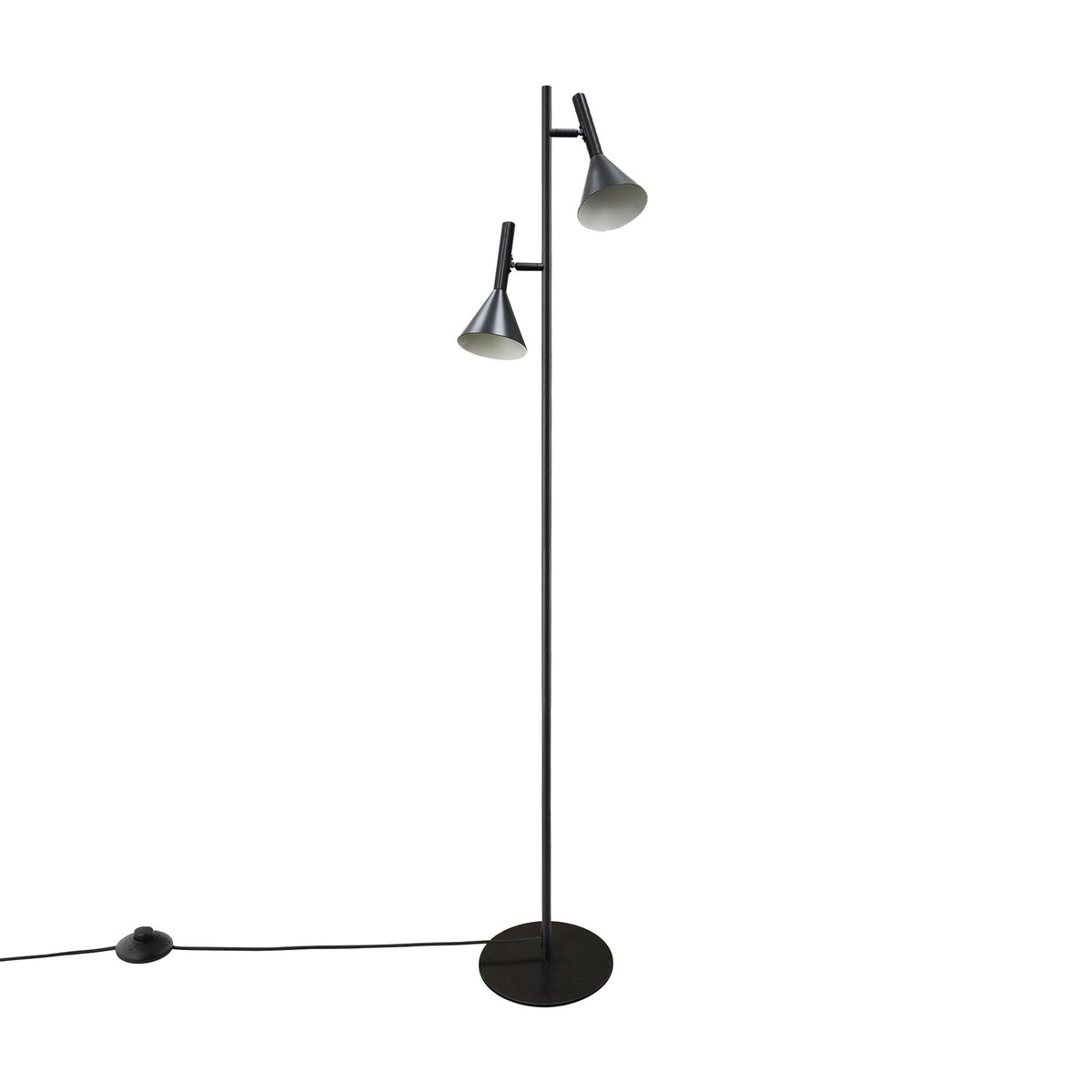 Vue de trois quarts du lampadaire, projecteurs noirs inclinés vers le bas