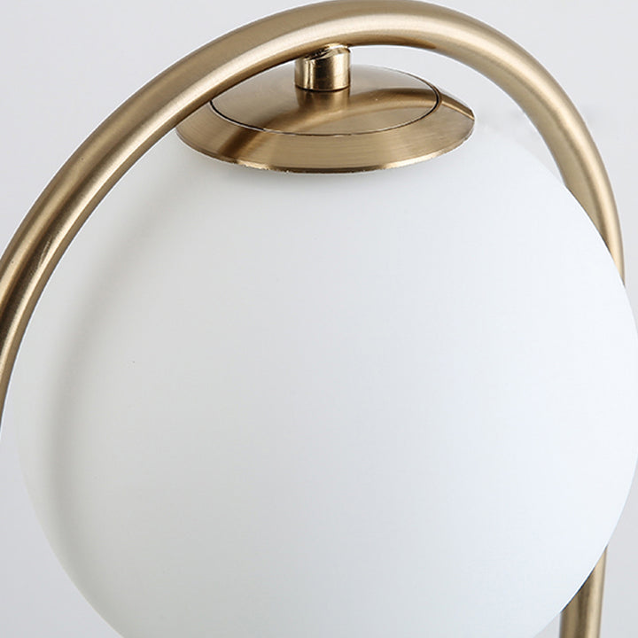 lampe métal doré Boule | Designix - Lampe de chevet    - https://designix.fr/