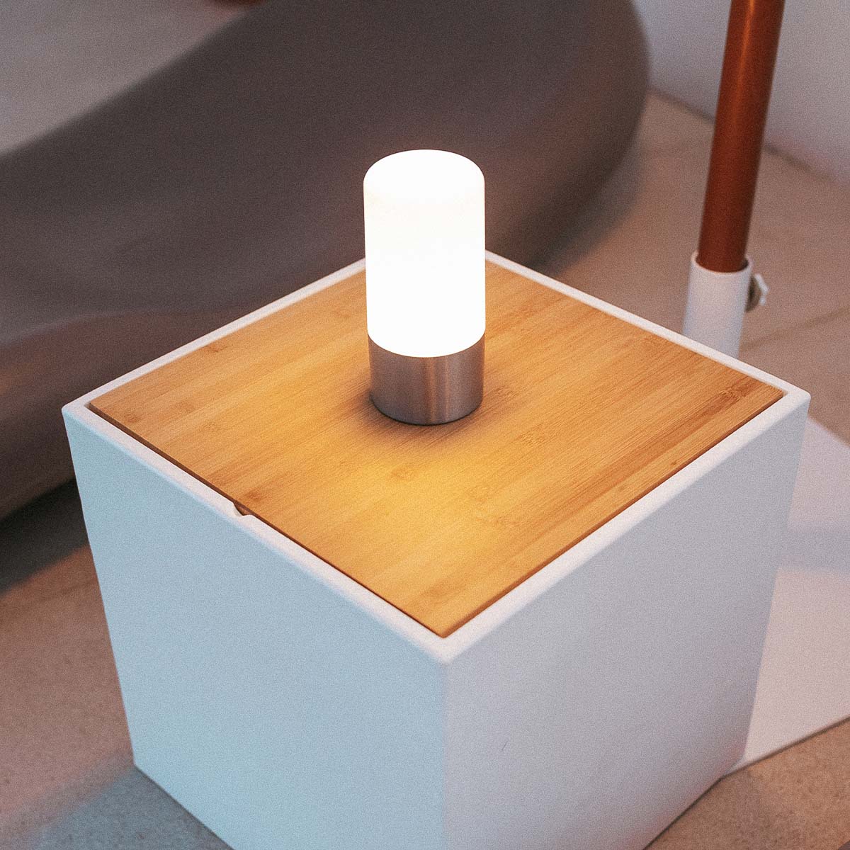 Lampe à poser rechargeable Maia