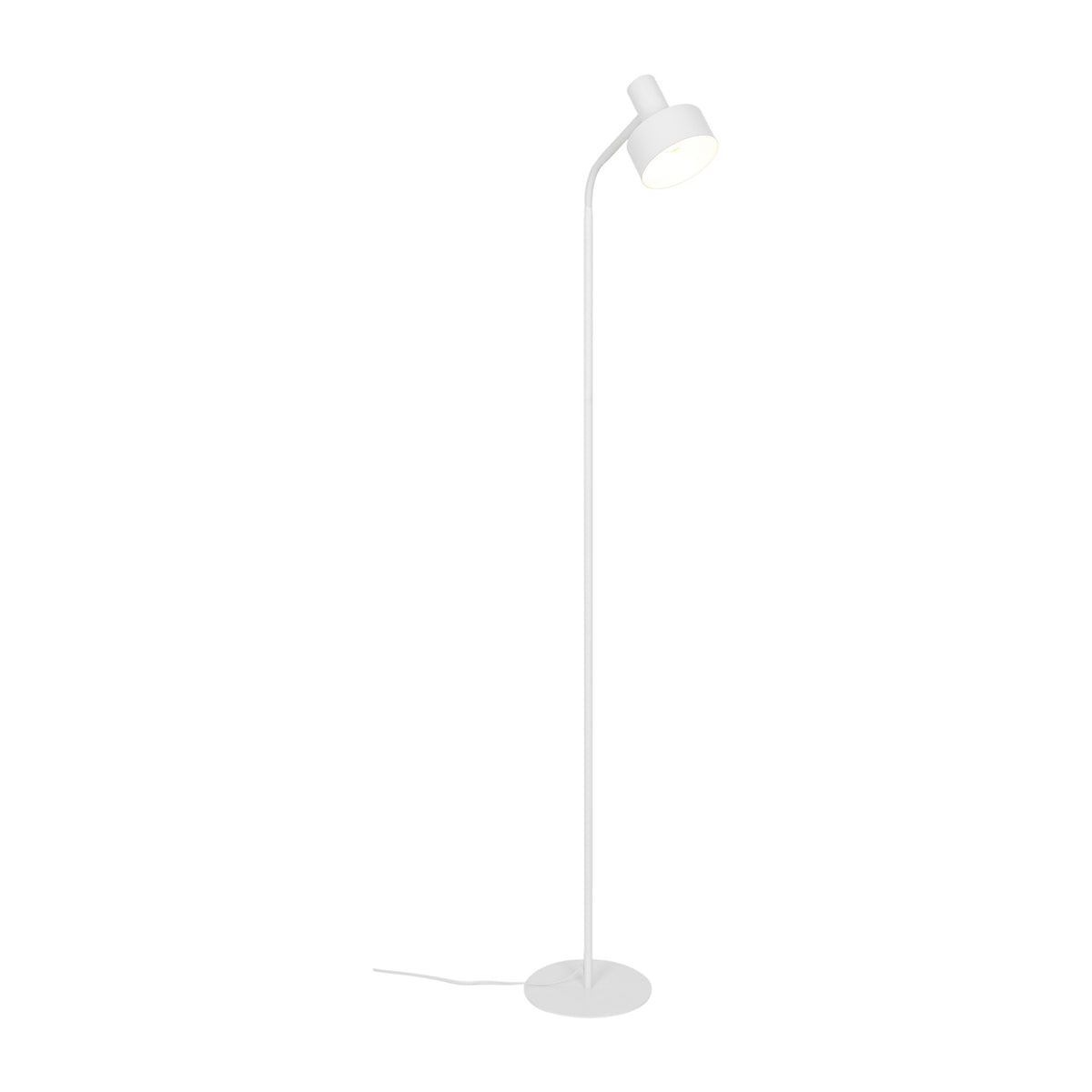 Lampadaire blanc entier avec abat-jour cylindrique éclairé sur fond neutre