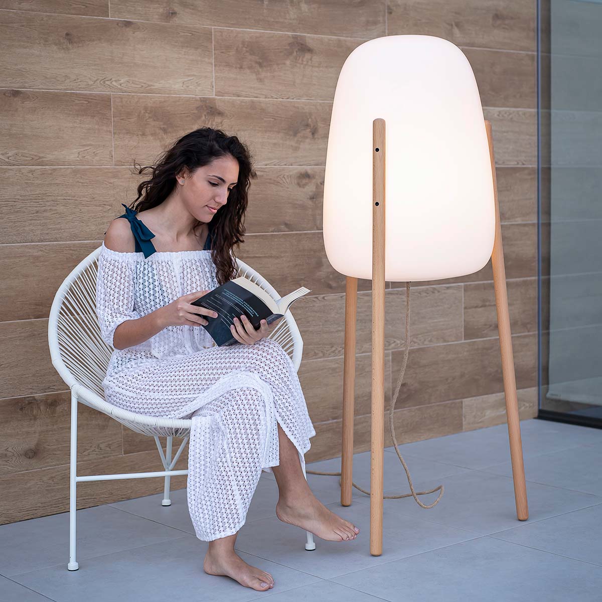 Lampadaire Rocket à pieds bois
