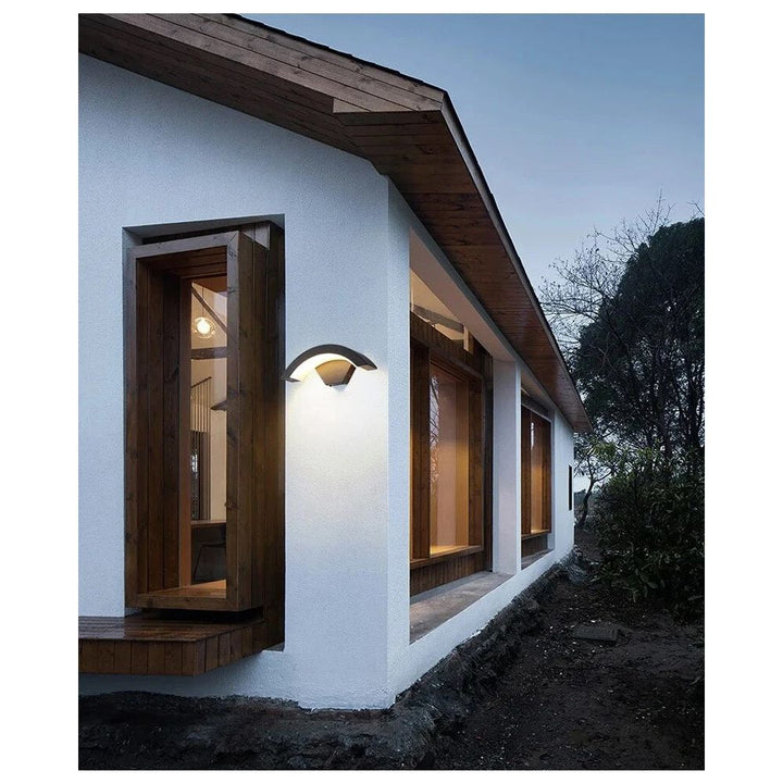Lampe Extérieur avec Détecteur Design | SécuriLuxe | Designix - Applique murale extérieur    - https://designix.fr/