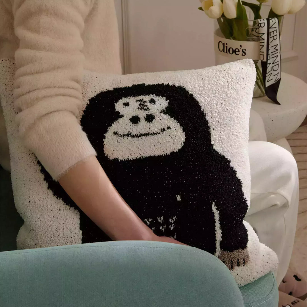 REGINA Kawaii Cartoon Gorilla Pillow Case Sofa Cozy Fluffy Cute Cushion Cover 45*45cm Home Decorative Sofa Bed Knit Pillow Cover | Designix - Coussin    - https://designix.fr/