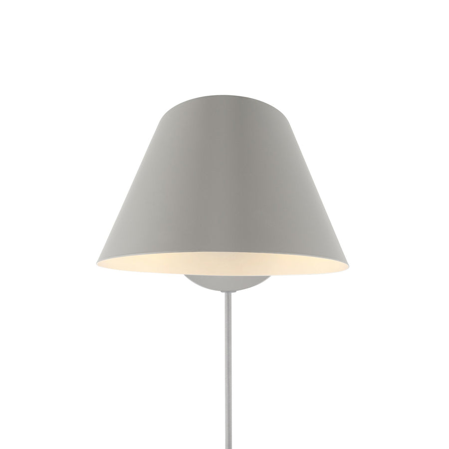 Vue de face de l'abat-jour conique gris clair à intérieur blanc